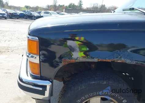 1997 Chevrolet K1500 Sportside from USA, damaged, VIN 2GCEK19R3V1159386